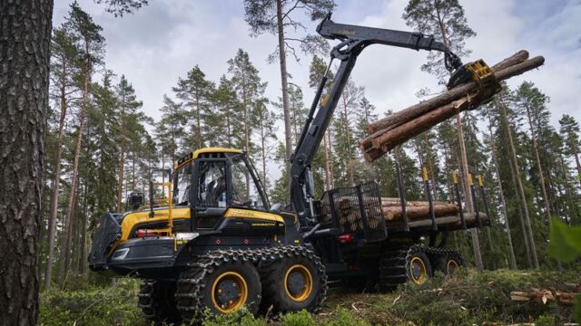 Neuer Harvester und Rückezug von Ponsse