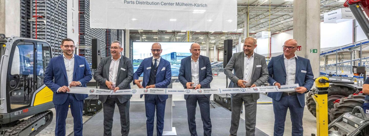 Logistikzentrum der Wacker Neuson Group hat auf 55.000 Quadratmetern Platz für 100.000 Ersatzteile