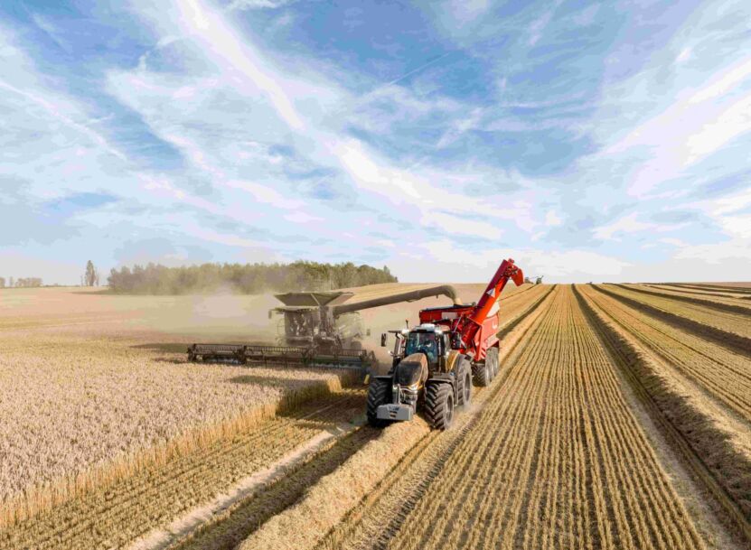 Valtra S-Serie im Einsatz bei der Ernte