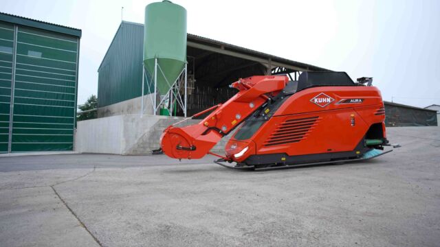 Kuhn präsentiert mit Aura seinen autonomen selbstfahrenden Futtermischwagen auf der EuroTier