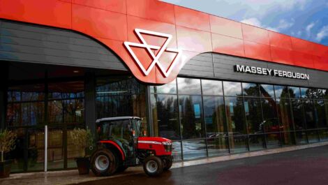 Massey Ferguson eröffnet Farmer-First Kundenerlebniszentrum in Frankreich